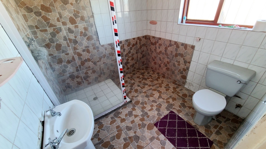 5 Bedroom Property for Sale in Kleinvlei Western Cape